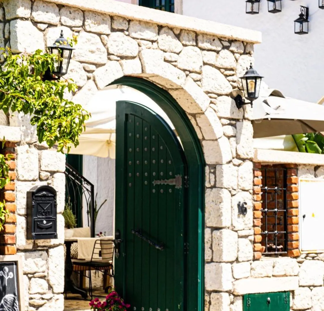 Pom Alacati Boutique Otel Cesme 0*,